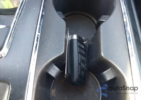 2019 Ford Fusion Titanium z USA, uszkodzony, nr VIN 3FA6P0D90KR117343